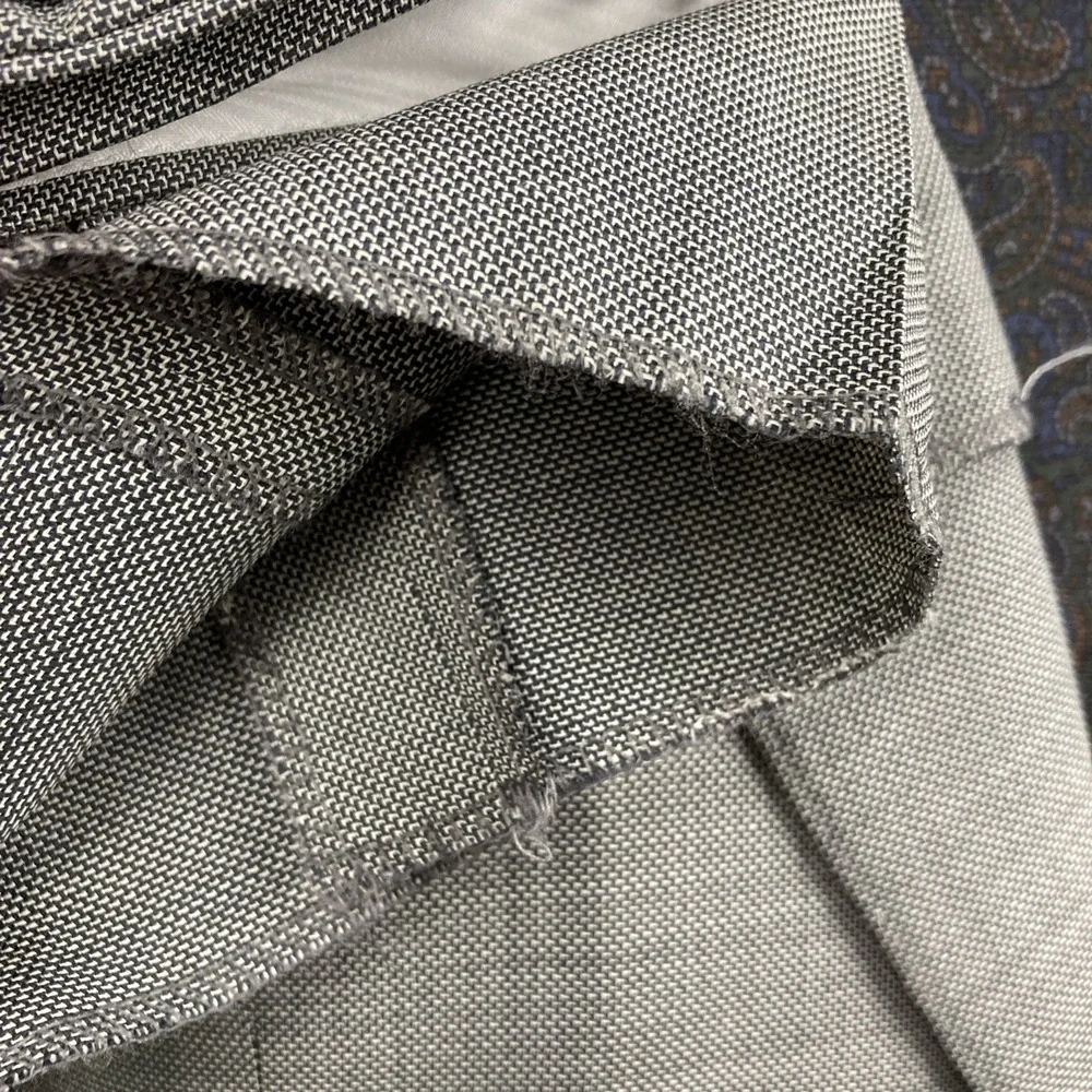 CANALI Men's Slim Fit‎ 100% Wool Grey Woven Suit, Size 46R (56 EU)